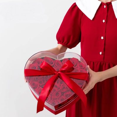 CAJA DE ACRÍLICO EN FORMA DE CORAZÓN