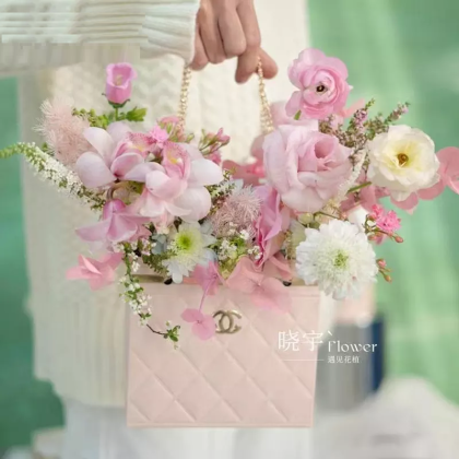 BOLSITA DE CARTÓN PARA FLORES TIPO CHANEL