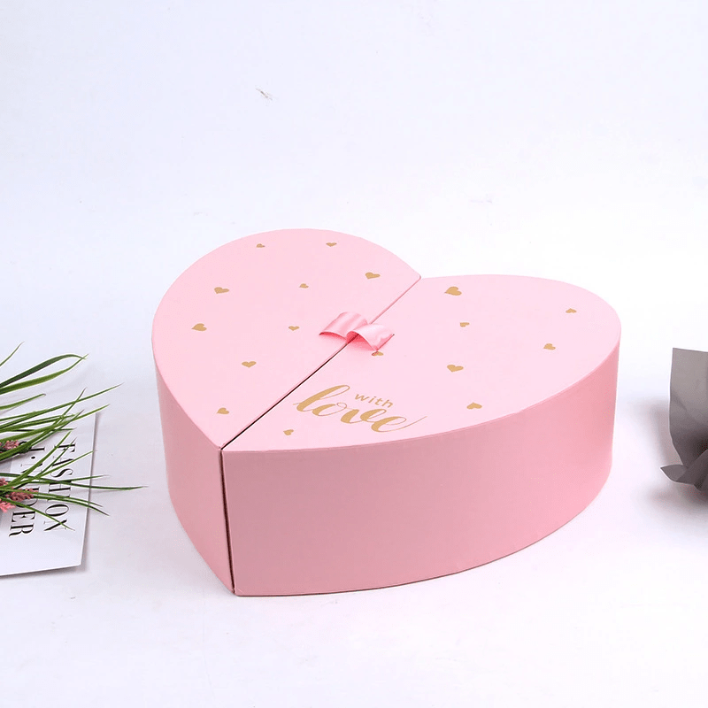 Caja De Regalo De Color Rosa En Forma De Corazón Con La Cinta